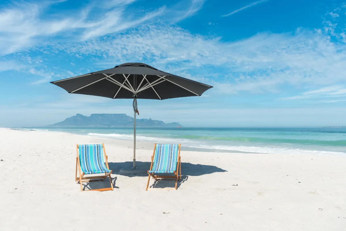 center_pole_umbrellas_images.images.1740557104420