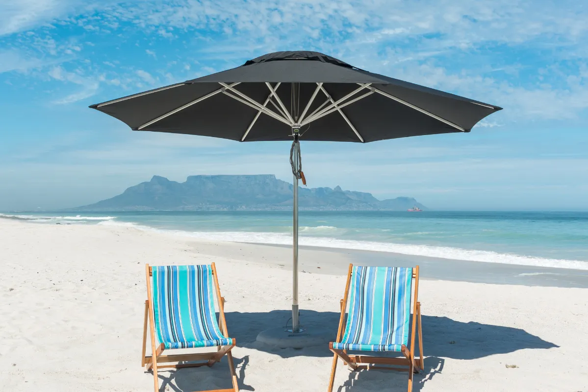 center_pole_umbrellas_images.images.1740557104748