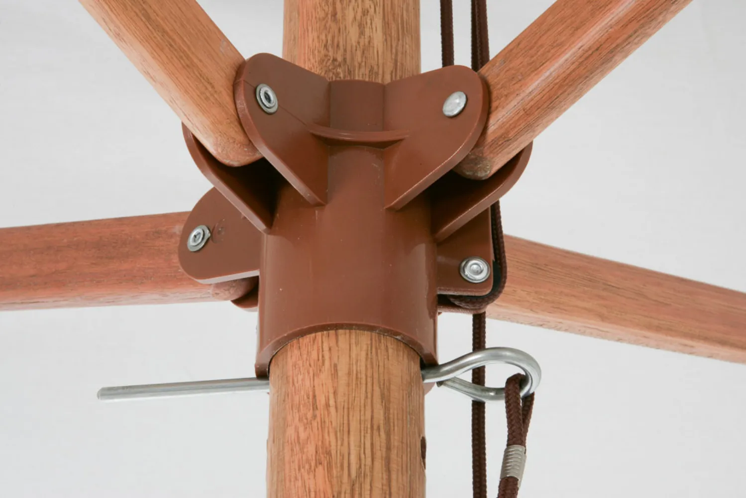 center_pole_umbrellas_images.images.1740557105993