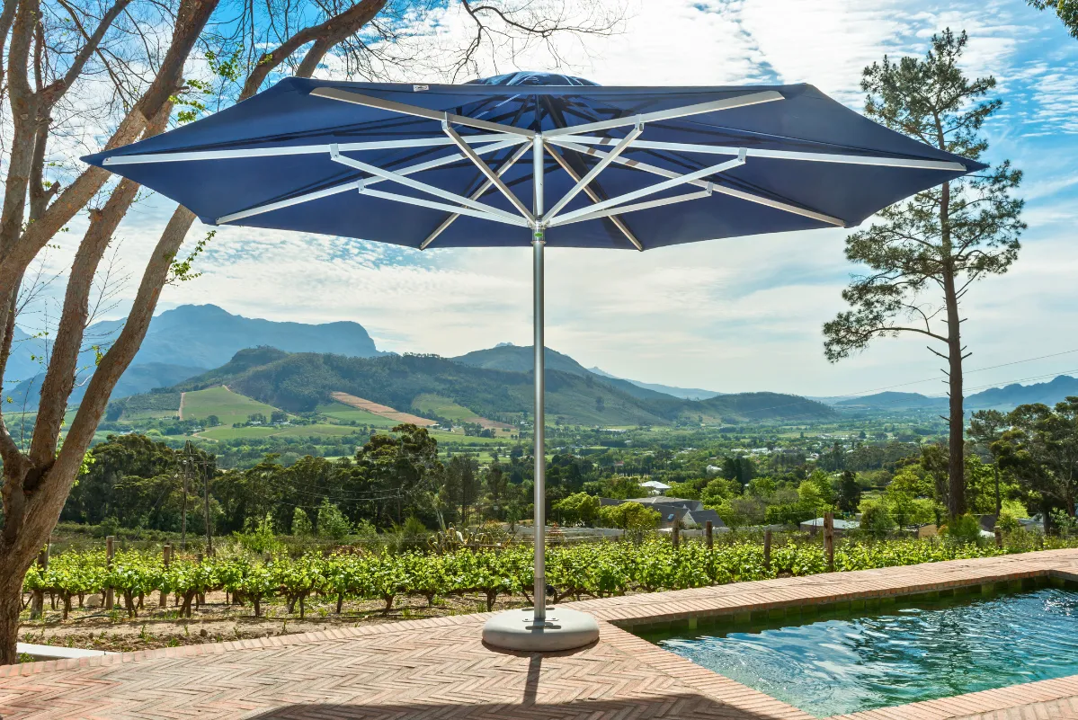 center_pole_umbrellas_images.images.1740557134128