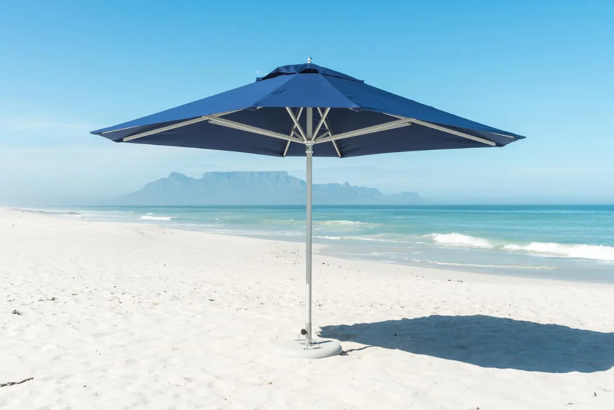 center_pole_umbrellas_images.images.1740557134438