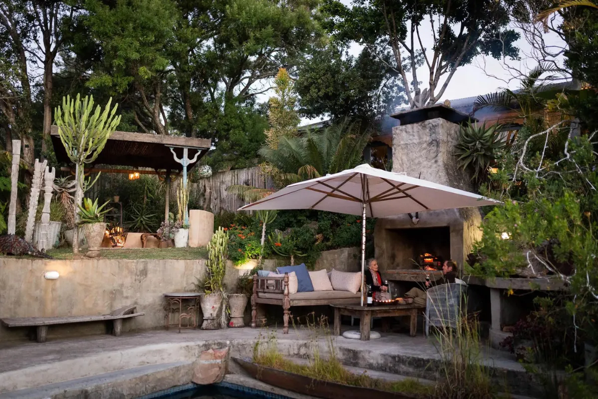 center_pole_umbrellas_images.images.1740557145875