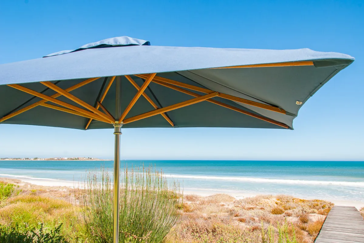 center_pole_umbrellas_images.images.1740557146736