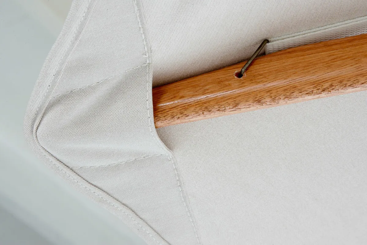 center_pole_umbrellas_images.images.1740557146968